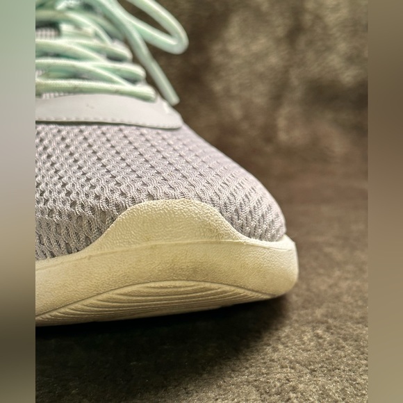 *SOLD* Under Armour Shoes - Women’s - Picture 2 of 5